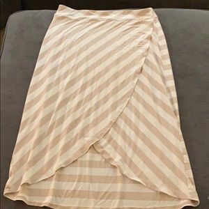 Athleta skirt, tan and cream, L